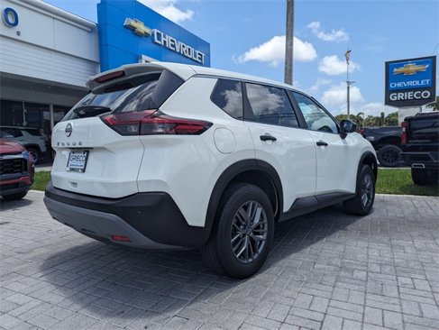 Used 2023 Nissan Rogue S image 13