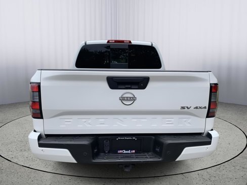 Used 2024 Nissan Frontier SV w/ SV Convenience Package image 6