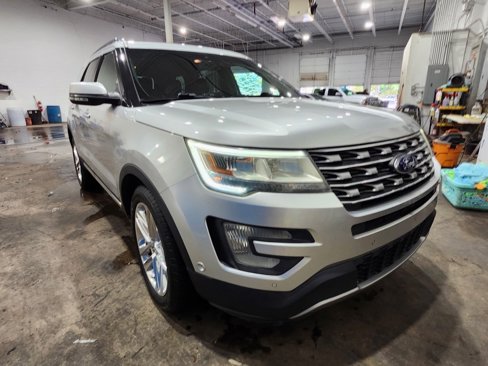 Used 2016 Ford Explorer Limited w/ Equipment Group 301A image 1