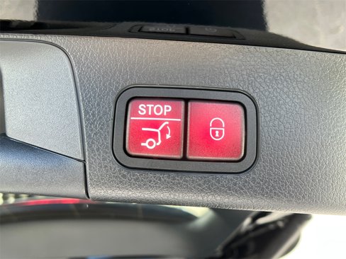 Certified 2024 Mercedes-Benz GLB 250 w/ Driver Assistance Package image 24