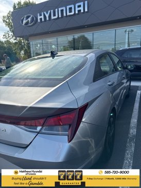 Used 2022 Hyundai Elantra SEL w/ Convenience Package image 9