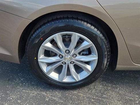 Used 2019 Chevrolet Malibu Hybrid w/ Leather Package image 9