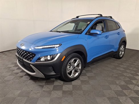 Used 2022 Hyundai Kona SEL w/ Winter Weather Package image 6