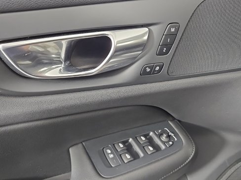 Certified 2025 Volvo S60 B5 Plus image 22