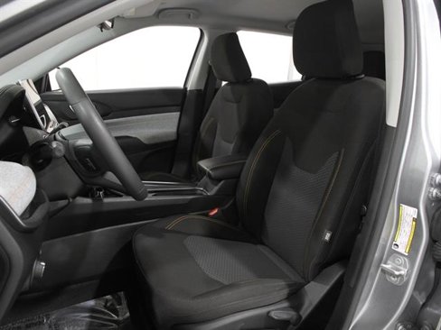 Used 2022 Jeep Compass Sport image 5