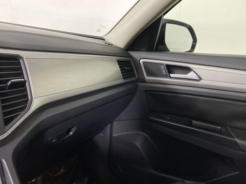 Used 2019 Volkswagen Atlas SE w/ Towing Package image 24