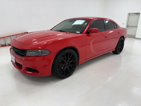 Used 2020 Dodge Charger SXT w/ Leather Interior Group image 5