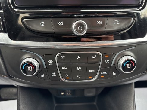 Used 2021 Chevrolet Traverse RS image 22