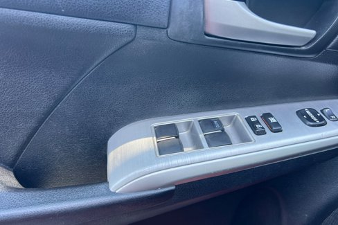 Used 2012 Toyota Camry SE image 10