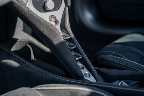 Used 2024 McLaren 750S Spider image 37