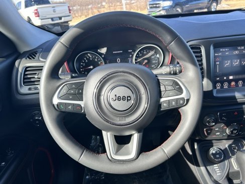 Used 2021 Jeep Compass Trailhawk image 20