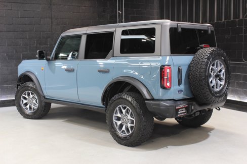 Used 2021 Ford Bronco Badlands image 9