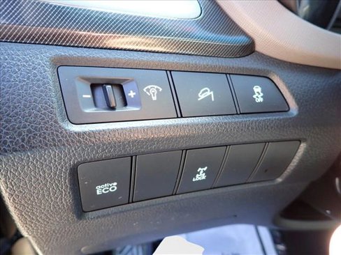 Used 2016 Hyundai Santa Fe Sport image 13