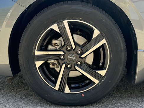Used 2024 Nissan Sentra SV w/ All-Weather Package image 7