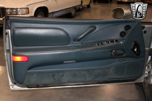Used 1995 Buick Riviera Supercharged Coupe image 20