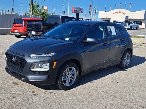Used 2021 Hyundai Kona SE image 4