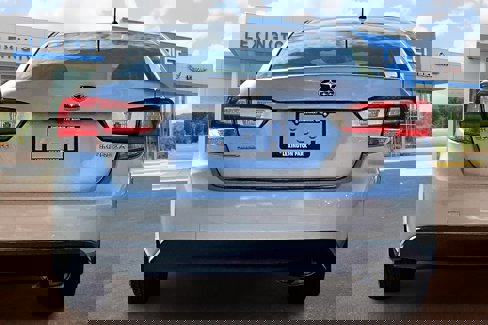 Used 2018 Subaru Impreza 2.0i image 4