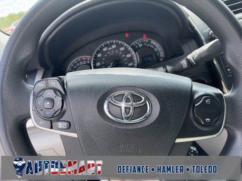Used 2013 Toyota Camry LE image 24