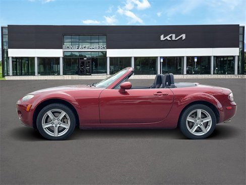 Used 2006 MAZDA MX-5 Miata image 3