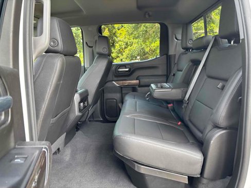 Used 2021 Chevrolet Silverado 1500 LT Trail Boss w/ Convenience Package II image 9