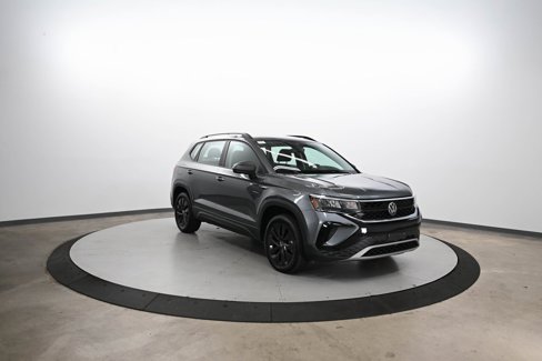 Used 2024 Volkswagen Taos S image 1