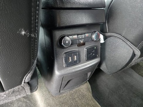 Used 2018 Ford Explorer Limited image 30