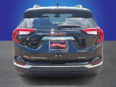 Used 2023 GMC Terrain SLT image 5