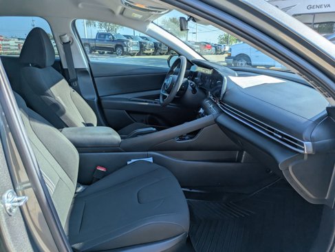 Used 2024 Hyundai Elantra SEL image 27