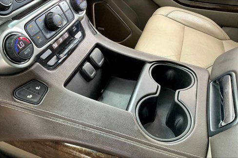 Used 2015 Chevrolet Suburban LT image 16