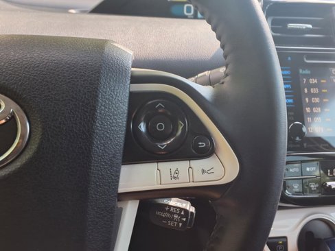 Used 2019 Toyota Prius Prime Plus image 18