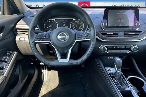 Used 2023 Nissan Altima 2.5 SV image 8