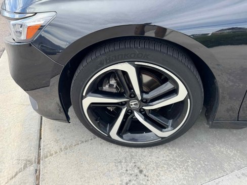 Used 2019 Honda Accord Sport image 14