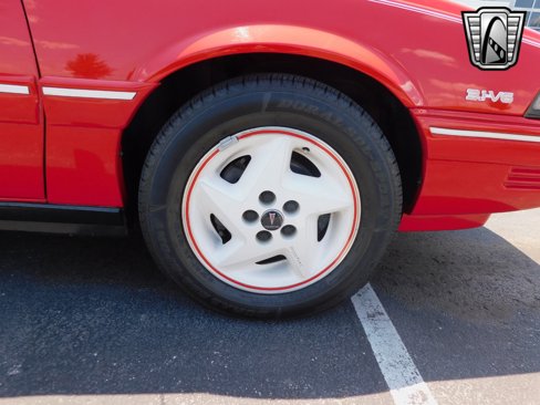 Used 1992 Pontiac Sunbird SE image 10
