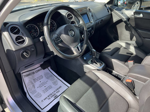 Used 2017 Volkswagen Tiguan Wolfsburg Edition image 10