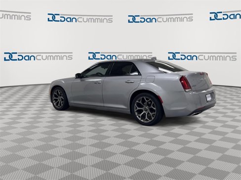 Used 2015 Chrysler 300 S image 6