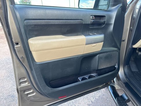 Used 2012 Toyota Tundra 4x4 CrewMax image 38
