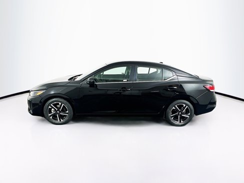 Used 2024 Nissan Sentra SV image 4
