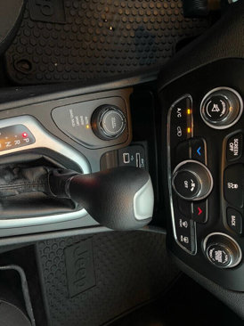 Used 2014 Jeep Cherokee Latitude w/ Cold Weather Group image 22
