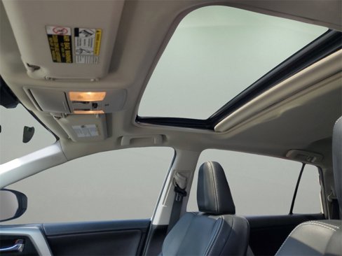 Used 2016 Toyota RAV4 Limited image 19