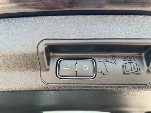 Used 2024 Ford Explorer XLT w/ Equipment Group 202A image 17
