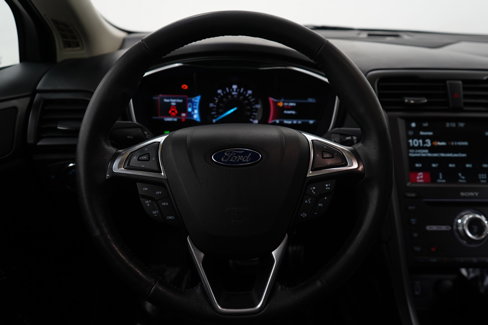 Used 2017 Ford Fusion Titanium image 13