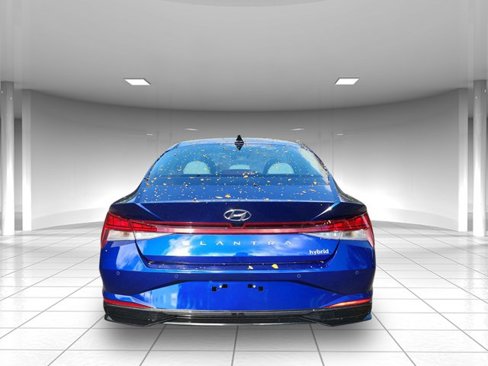 Used 2023 Hyundai Elantra Limited image 4