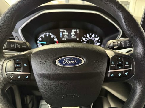 Used 2020 Ford Escape SE image 10