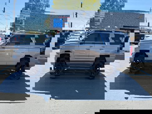 Used 2018 Chevrolet Tahoe LT image 9