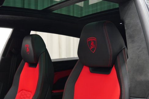 Used 2022 Lamborghini Urus image 16