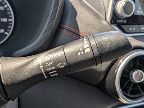 Used 2024 Nissan Sentra SR w/ SR Premium Package image 27