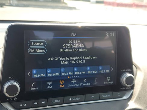 Used 2024 Nissan Sentra SV image 27