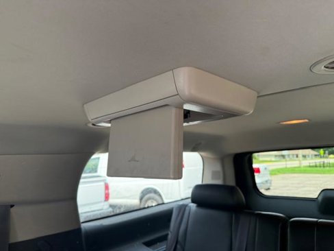 Used 2012 Chevrolet Suburban LTZ image 20