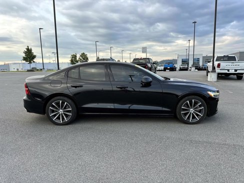 Used 2022 Volvo S60 B5 Momentum image 4