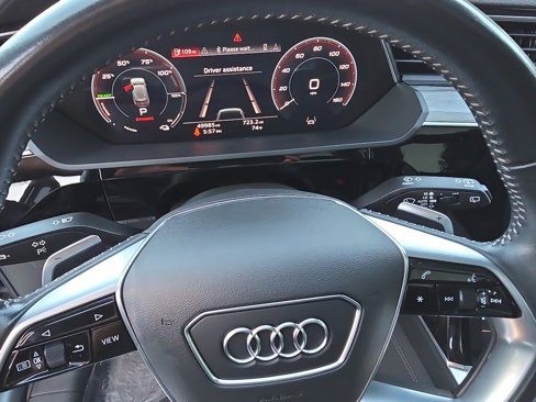 Used 2021 Audi e-tron Premium w/ Convenience Plus Package image 35